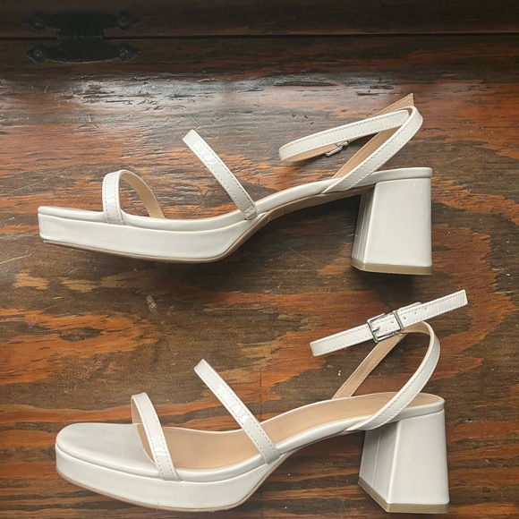 Nude patent leather ankle strap block heels - Picture 3 of 8